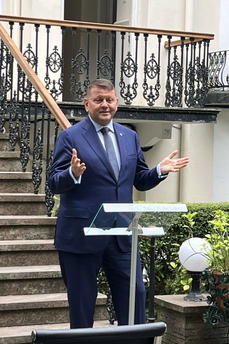 Посол України у Великій Британії — генерал Валерій Залужний